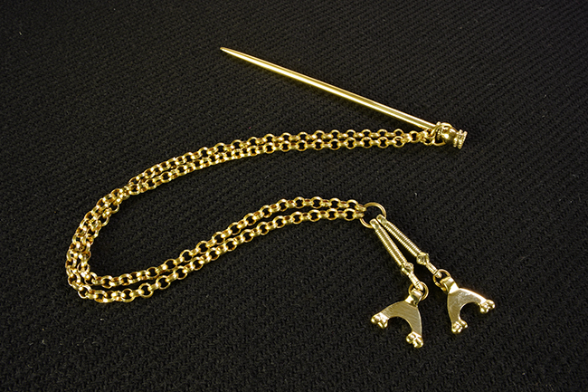 smeigtukas su skirstikliais ir kabučiais